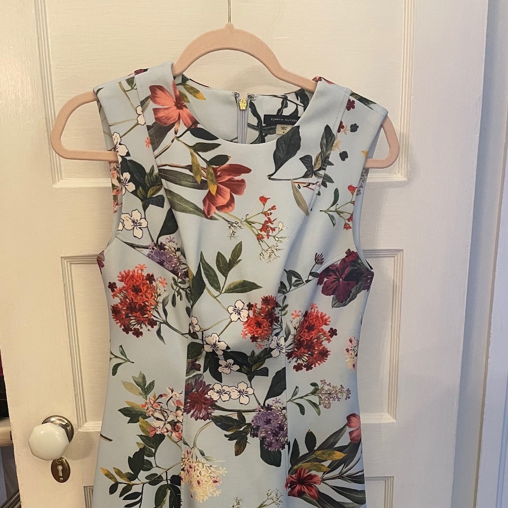 Beautiful Tommy Hilfiger Floral Dress Size 4
